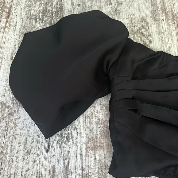 NWOT Express Black Balloon Sleeve Top - Picture 3 of 6